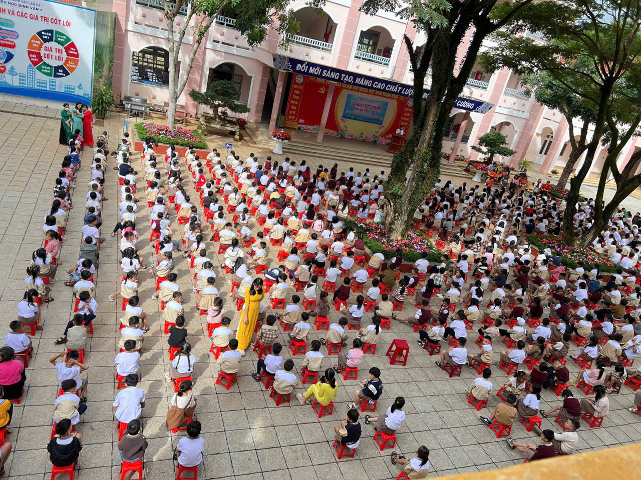 NGÀY TỰU TRƯỜNG NĂM HỌC 2025 – 2026 TRƯỜNG TIỂU HỌC ĐINH VĂN 1