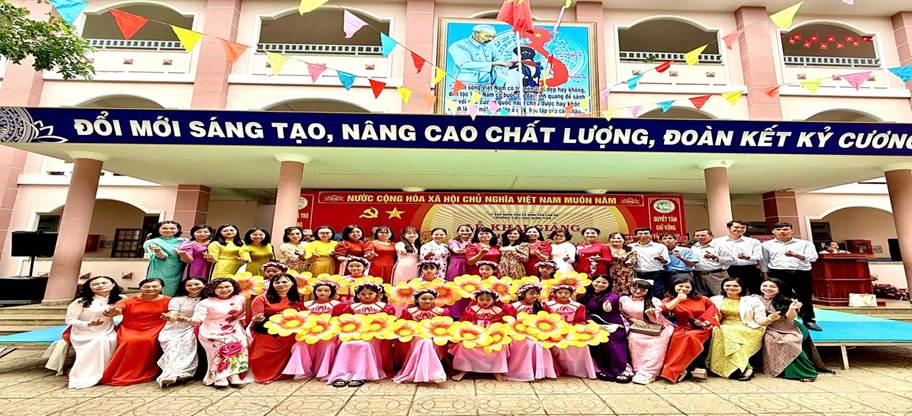 TƯNG BỪNG NGÀY KHAI GIẢNG NĂM HỌC 2025 – 2026   VÀ ĐÓN TRƯỜNG CHUẨN QUỐC GIA MỨC ĐỘ 2 TẠI TRƯỜNG TIỂU HỌC ĐINH VĂN 1